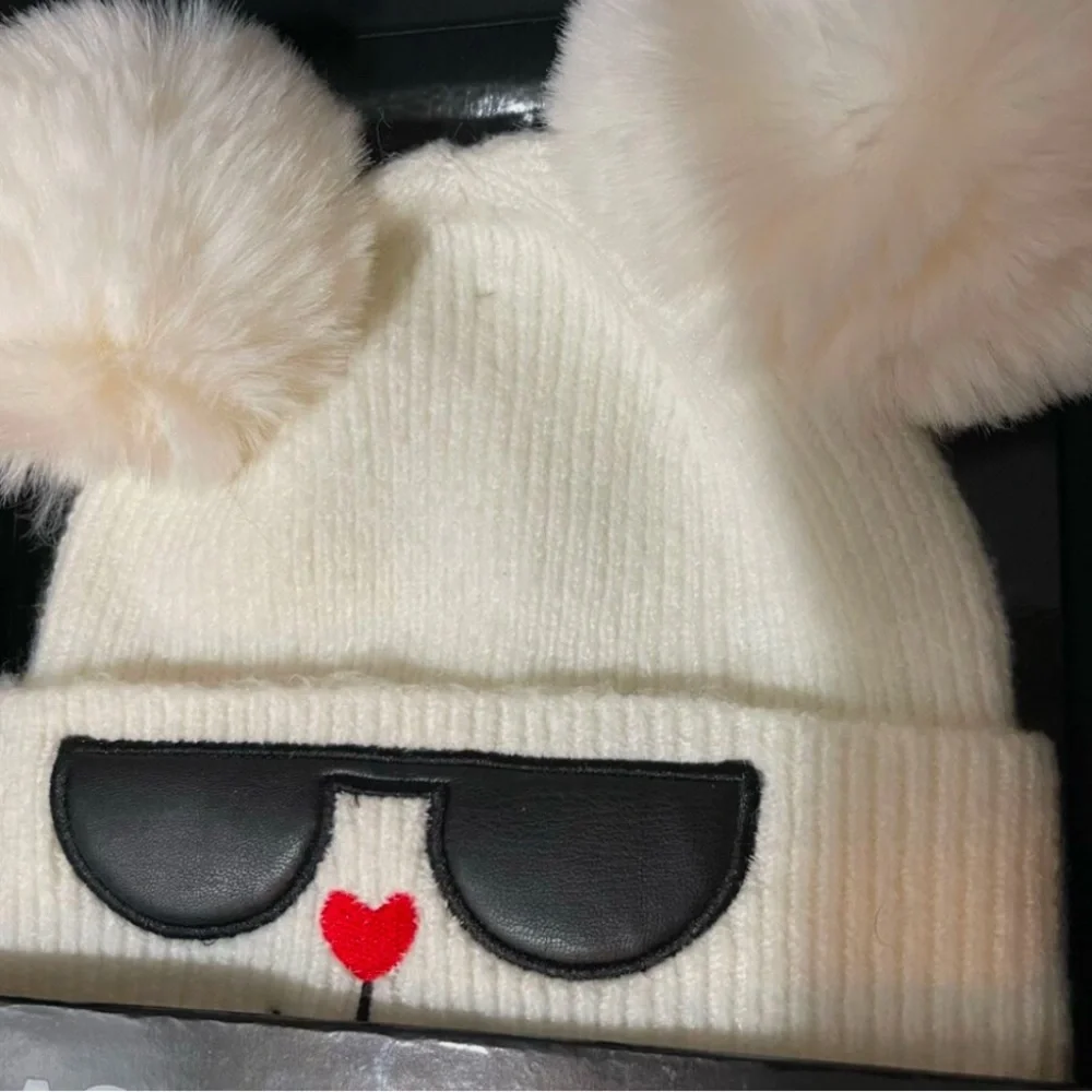 Karl Lagerfeld Hat & Gloves 2PC Set in Karl Largerfeld Gift Box❤️NWT Retail: $98 - Picture 5 of 11